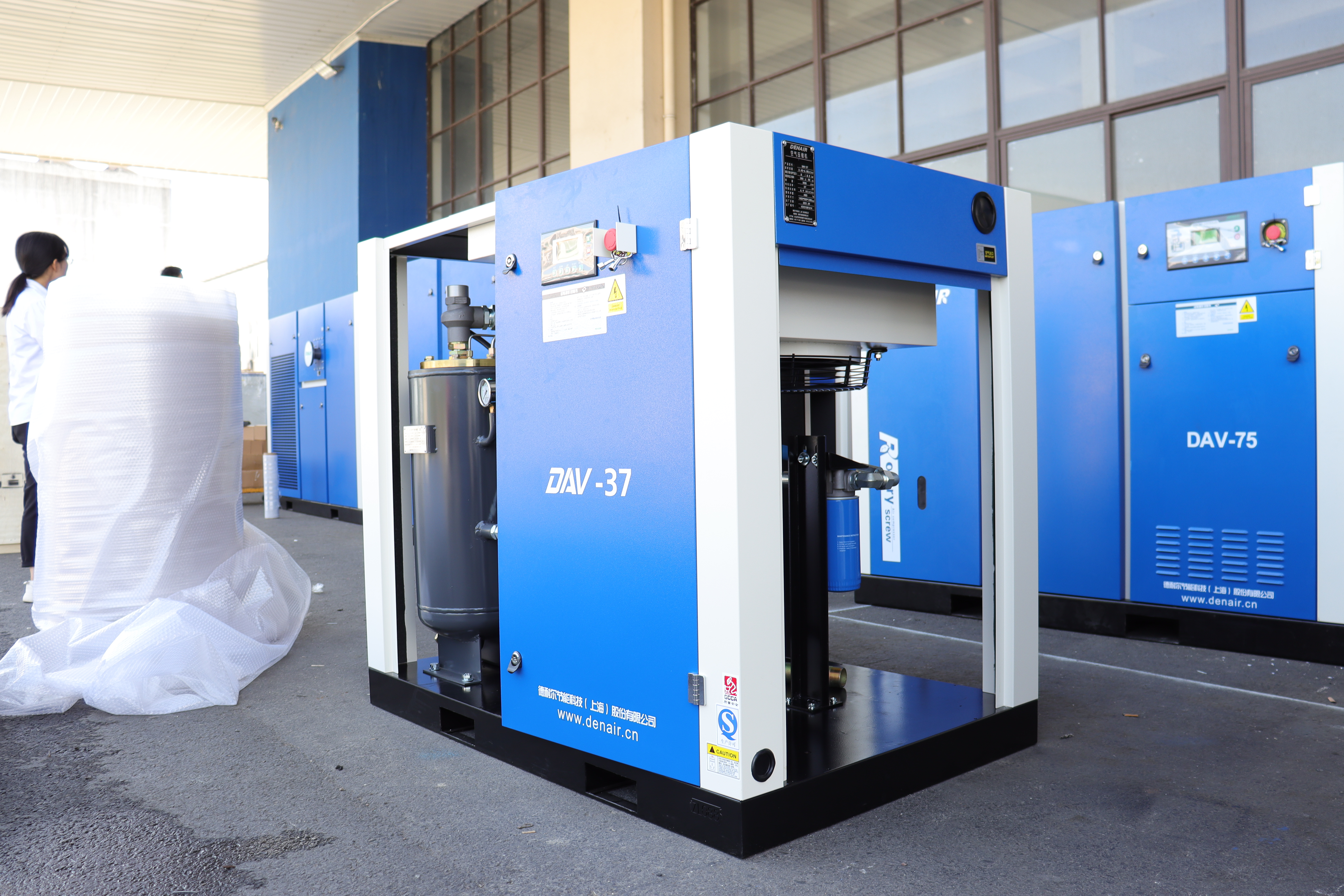 德耐尔空气压缩机